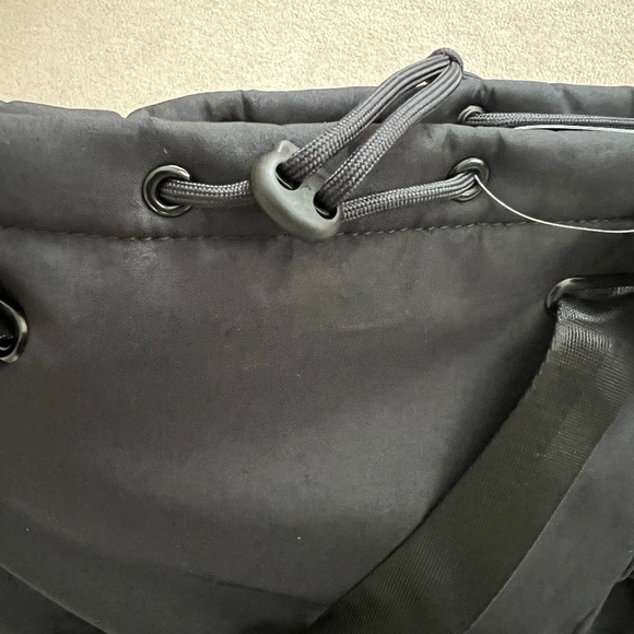 Beyond Yoga Convertible Gym Bag Tote Backpack - Picture 6 of 6